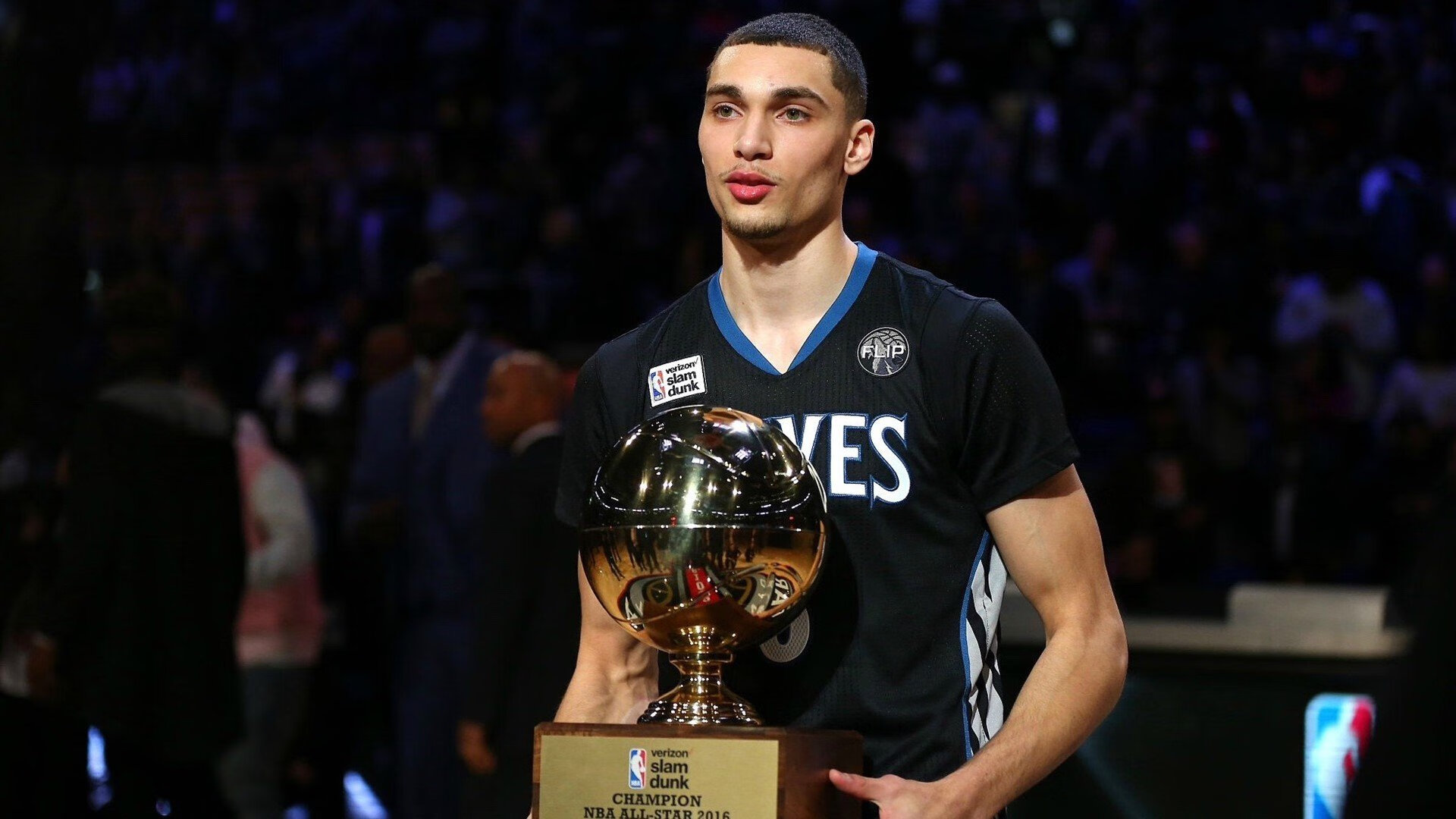 全球首届机器人竞技大赛落幕 中国团队斩获全能冠军