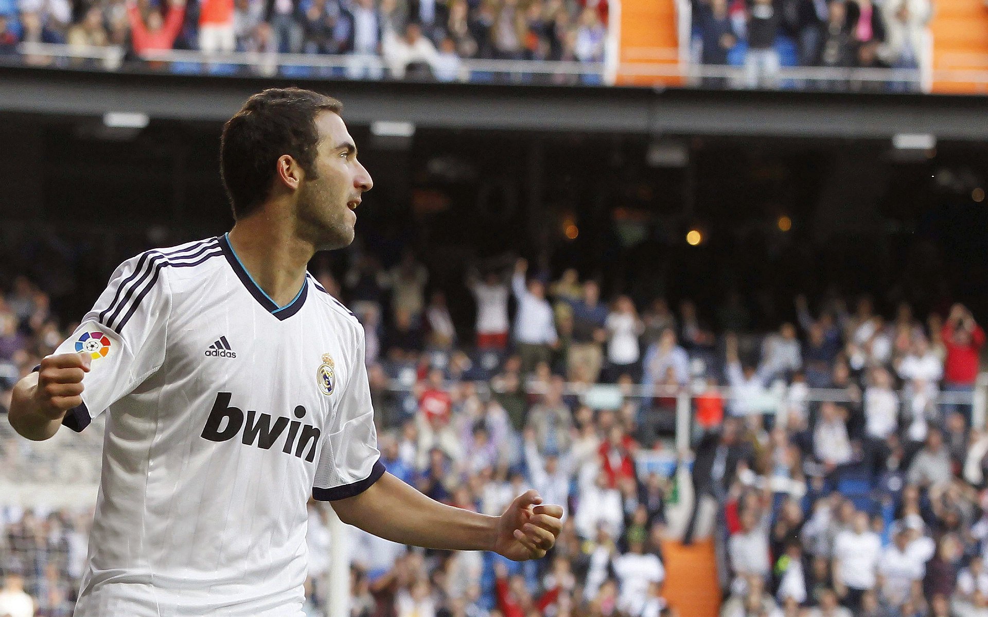 体育慈善之夜,巨星携手为贫困儿童点燃希望之光