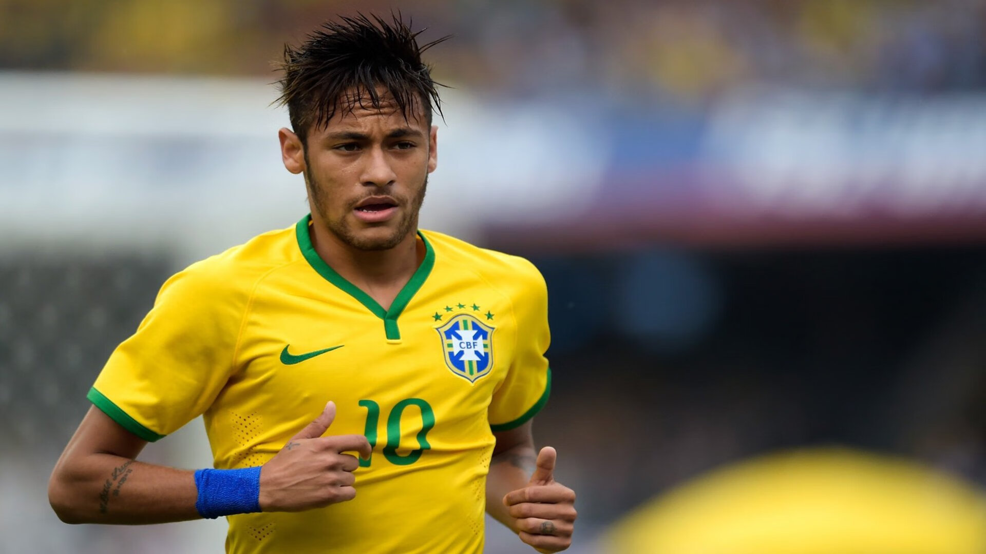 中国速度滑冰队斩获世界杯分站赛双冠 新星闪耀国际赛场